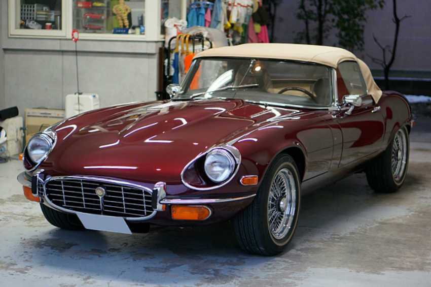 ジャガーEタイプシリーズ3ロードスターのコーティング施工事例ph_1